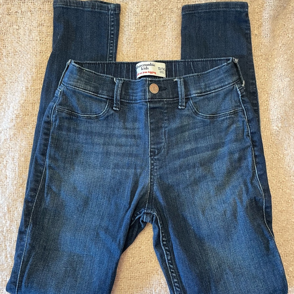 Abercrombie and Fitch Kids Jegging size 13/14.